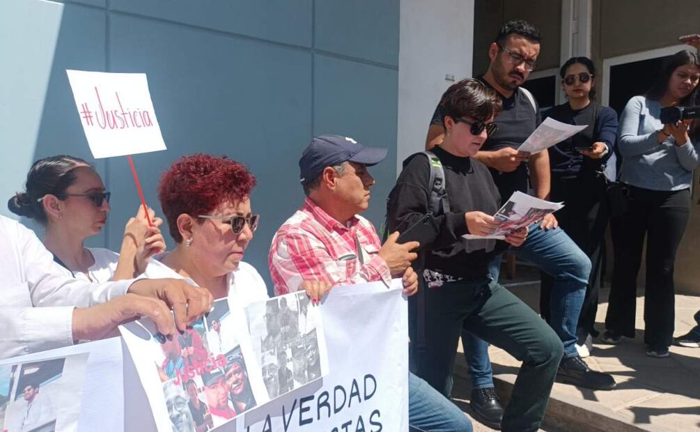 Periodistas protestan en la Fiscalía de Guanajuato para exigir justicia por el homicidio de Kristian Zavala (05/03/2025). Foto: Especial