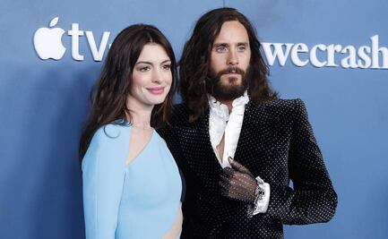 Anne Hathaway y Jared Leto se lucen como pareja empoderada