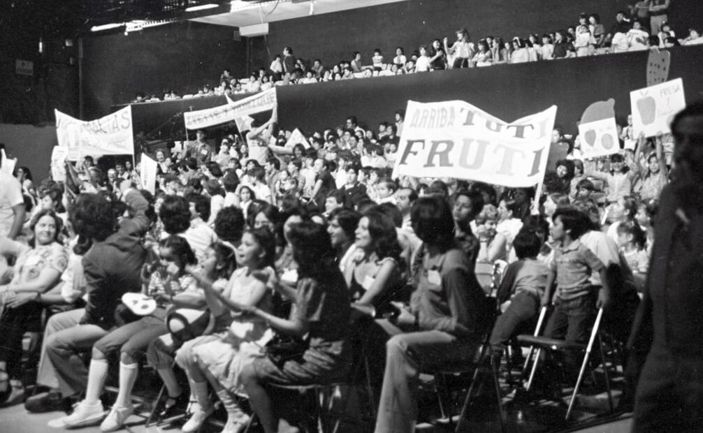 Las porras en Juguemos a Cantar eran muy comunes, compuestas por familiares o amigos de los concursantes. En ocasiones llegaron a cohibir a los competidores menos populares. Foto: Hemeroteca EL UNIVERSAL.