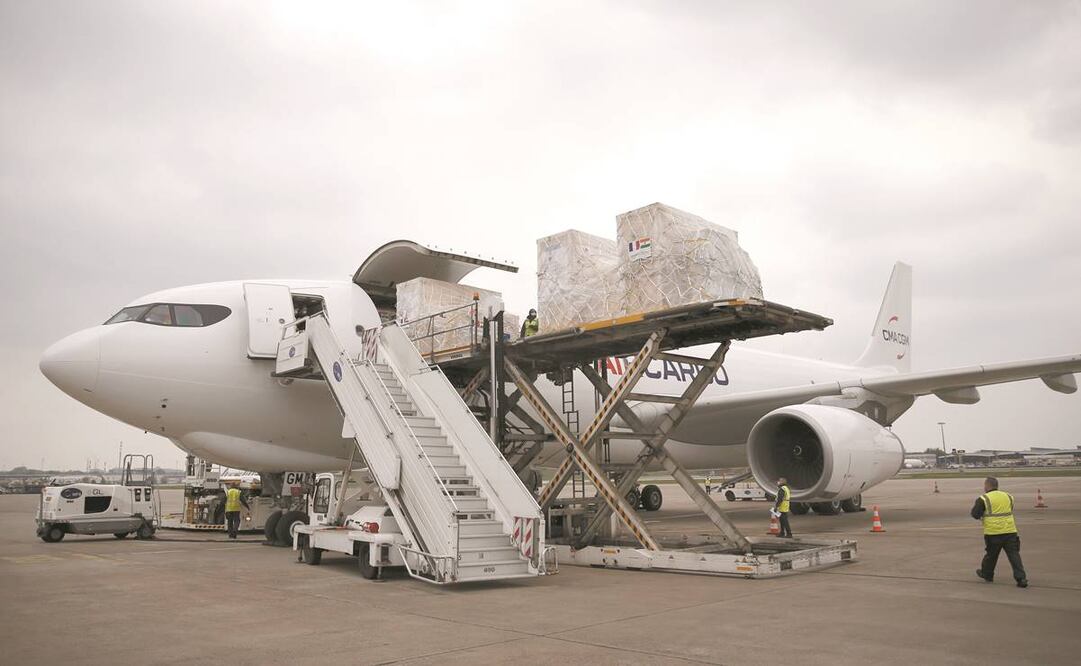 En marzo, la demanda de carga aérea superó los niveles pre-Covid, con un aumento de 4.4%, un máximo histórico desde 1990. Foto: Archivo/ El Universal. 