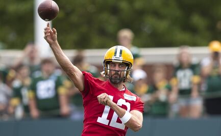 Aaron Rodgers en un "trabajo en proceso" con su relación con el gerente de los Packers