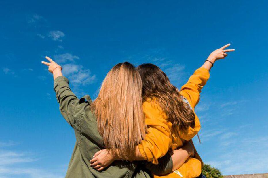 La falta de luz solar durante los meses de invierno puede afectar la producción de serotonina, el neurotransmisor relacionado con el estado de ánimo. Fuente: Freepik
