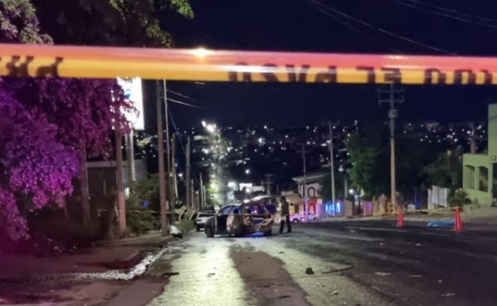 Conductor ignora los semáforos en rojo y choca contra auto familiar; hay 3 lesionados y una menor muerta 