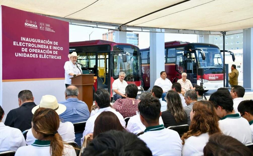 Gobernador de Sonora inauguración de 3 autobuses de transporte eléctrico (21/05/2025). Foto: Gobierno de Sonora