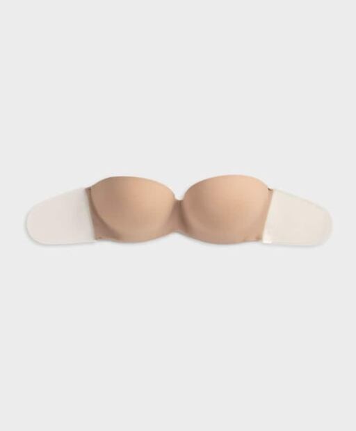 Pezoneras y otros trucos para lucir escotes como una diosa sin llevar bra