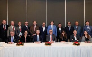 Empresarios impulsarán 10 proyectos insignia que están “atorados”, informa Medina Mora