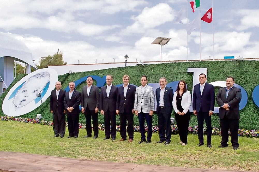 La ceremonia de inauguración fue encabezada por el gobernador Francisco Domínguez, la cual se celebró durante el 50 aniversario de Gerber México. (ESPECIAL)