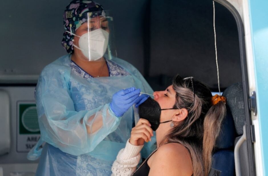 Documentan caso de un hombre que dio positivo a Covid-19 durante 232 días