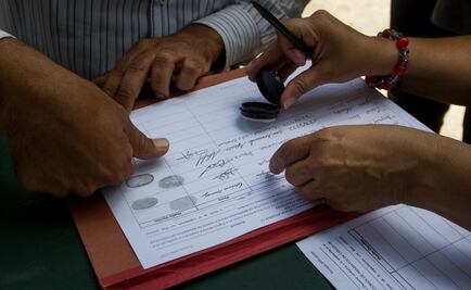 Afirma oposición que finalizó revisión de firmas contra Maduro
