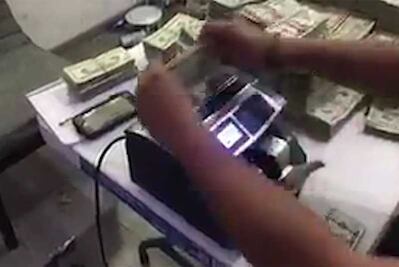 En Tamaulipas, decomisan armas, dinero y drogas escondidas en compartimiento secreto