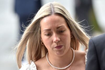 Declaran culpable a la profesora británica Rebecca Joynes que tuvo un bebé con un estudiante adolescente