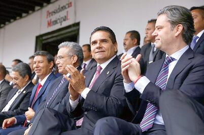 Aureoles llama “a mirar y cuidar México”