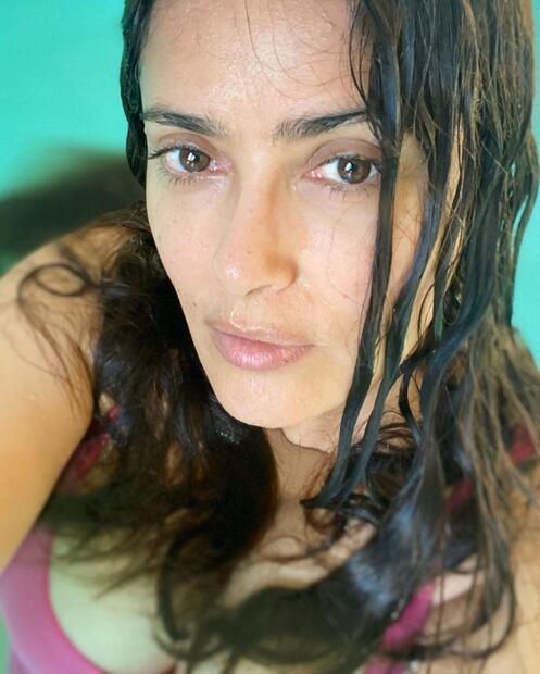 Salma Hayek impacta en Instagram con super escote