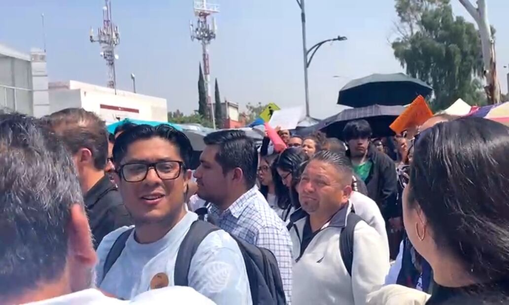 “No Somos Acarreados, Somos Licenciados”, “Se ve se siente Poder Judicial Presente”, “Para Nacional, Paro Nacional”.