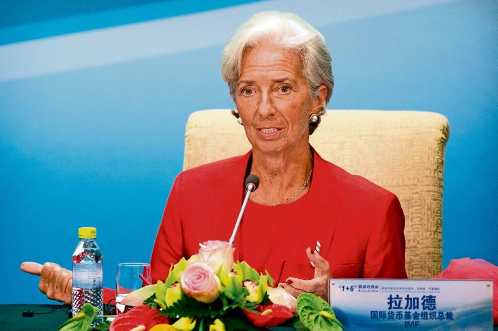 Christine Lagarde, directora gerente del Fondo Monetario Internacional, en una conferencia ayer en Beijing, con motivo de la celebración del Diálogo 1+6 (MARK SCHIEFELBEIN. AP)