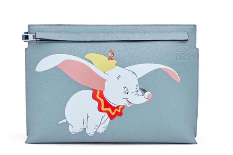 Loewe lanzará una colección inspirada en Dumbo