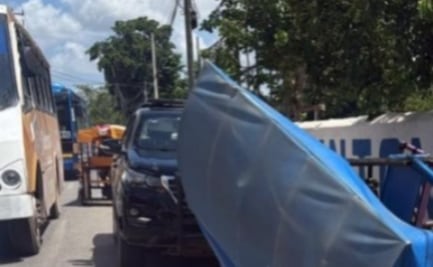 Volcadura de mototaxi deja cuatro heridos en Yucatán; tres son niños que salían de la escuela