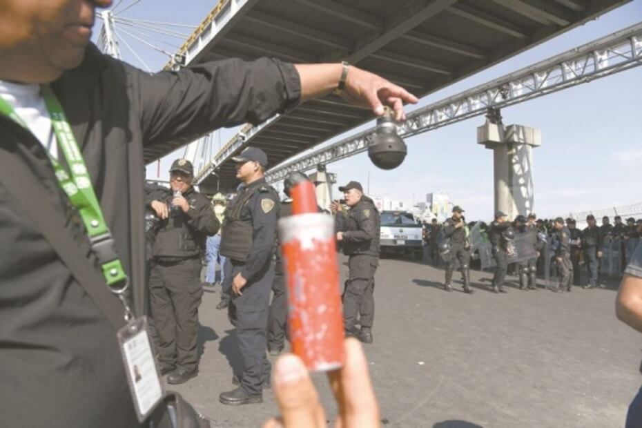 Enfrentamiento entre policías deja 60 heridos