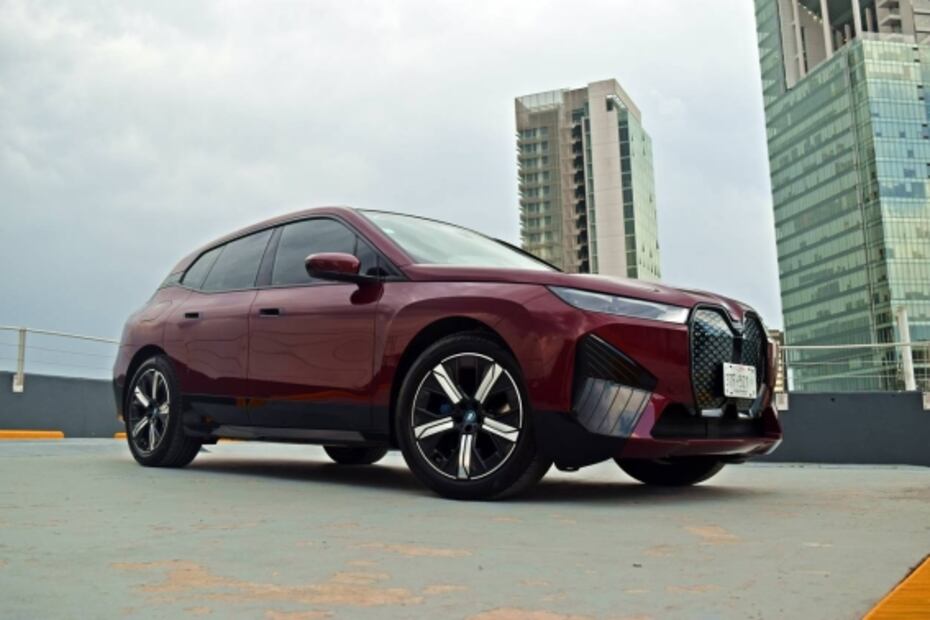 A prueba: BMW iX 2022, una revolución electrificada
