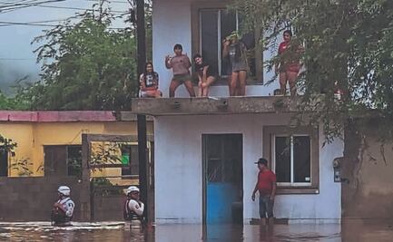 Lluvias dejan inundaciones en Mazatlán