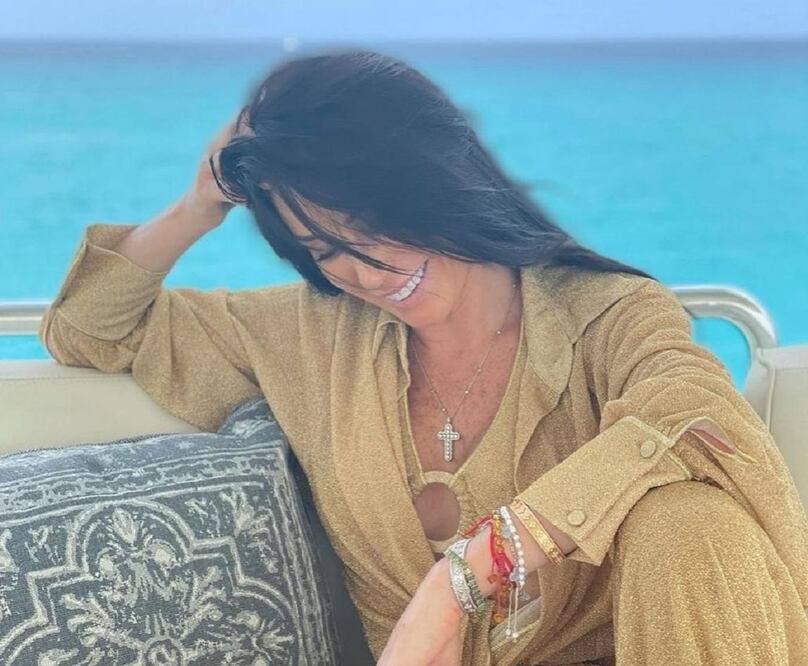 El valor del par de brazaletes de Inés Gómez Mont supera el millón de pesos / Foto: Instagram @inesgomezmont