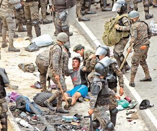 “No somos criminales”, claman migrantes