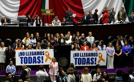 Tras ser llamadas "heroínas temporales", diputadas morenistas responden a Monreal; "es tiempo de mujeres", destacan