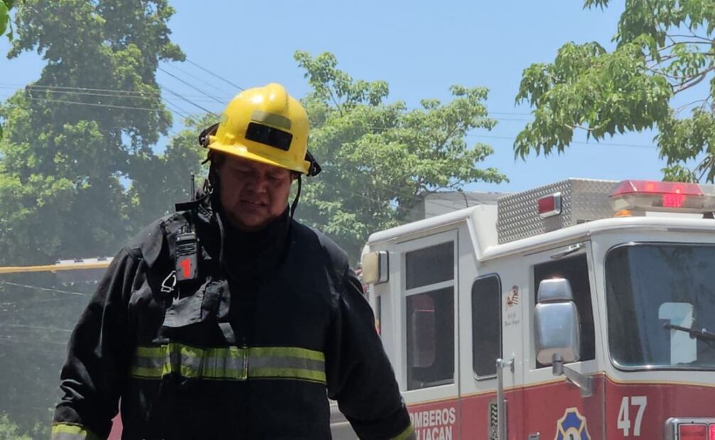 Bomberos llegaron a la zona del incendio (24/07/2025). Foto: Cortesía