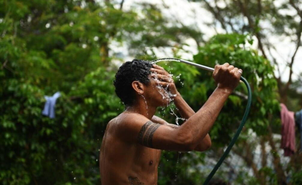 Infierno: así es la vida en edificios invadidos de Venezuela