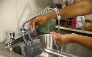 Gobierno de Ecatepec aumenta a 85% el flujo de agua en la Quinta Zona; vecinos padecían desabasto desde hace años