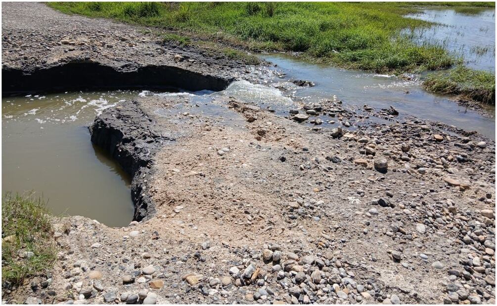 Habitantes de 4 municipios de Tamaulipas piden apoyo para reconstruir puntos carreteros afectados por tormenta (19/09/2024). Foto: Especial