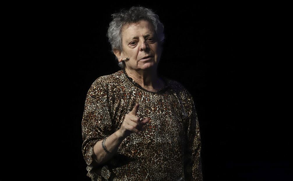 César Bono le cuesta trabajo mover la mitad de su cuerpo. Foto: Archivo