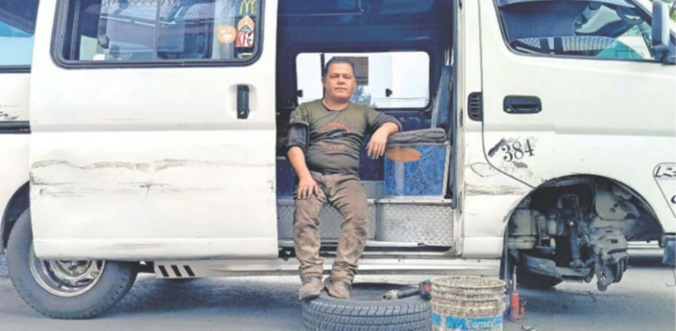 Carlos tiene 35 años de experiencia. Foto: Diego Prado / EL UNIVERSAL