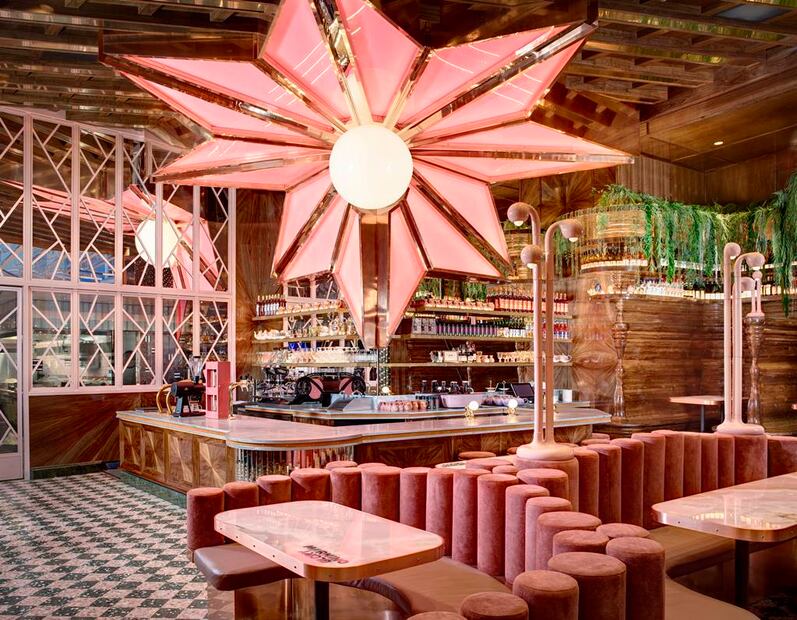 El Gran Morning Glory tiene una decoración que combina lo goth con un vibe estilo Miami. Es uno de los restaurantes preferidos para ir a la hora del desayuno. Foto: San Diego Tourism Authority