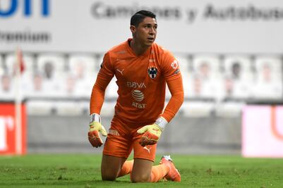 Rayados separa a Hugo González por convivir con contagiados de Covid-19