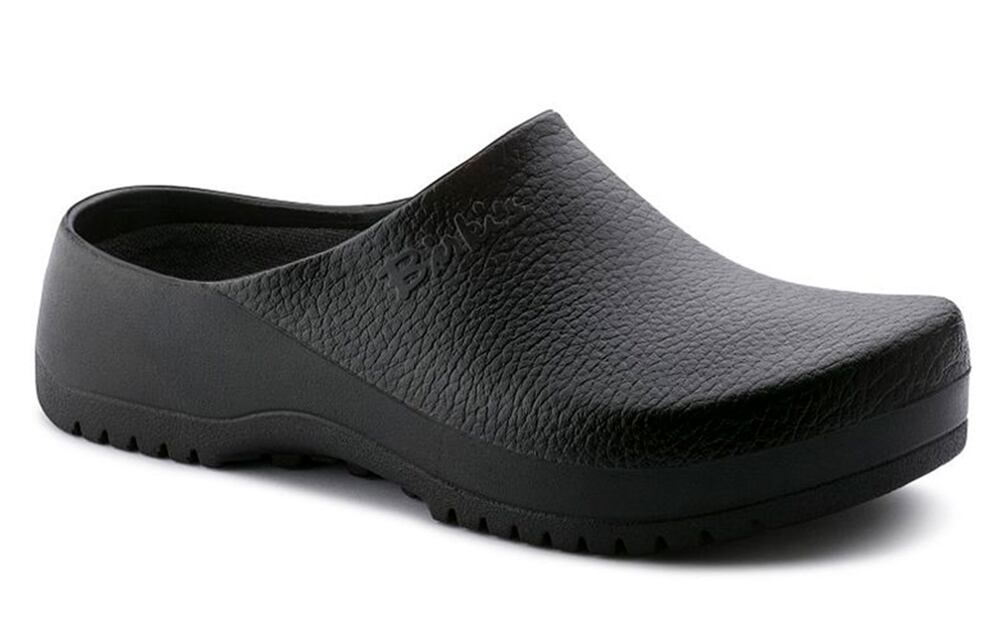 Zapatos antiderrapantes. Foto: iStock
