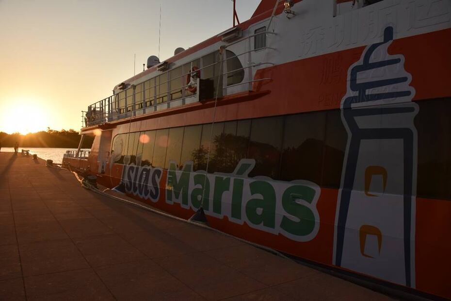 Ferry que transporta a las Islas Marías