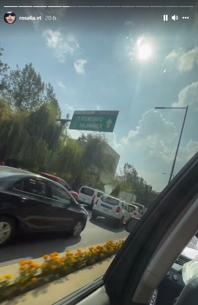 Rosalía visita la CDMX: come tacos y desata la euforia de fans