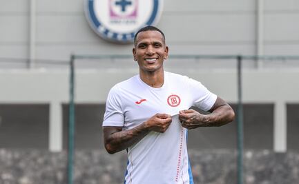 Cruz Azul anuncia la llegada de Rómulo Otero