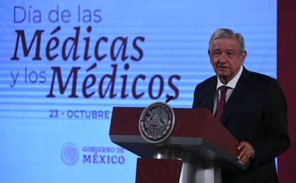 AMLO emite decreto para establecer el Día del Médico; lo dedica al personal que atiende Covid