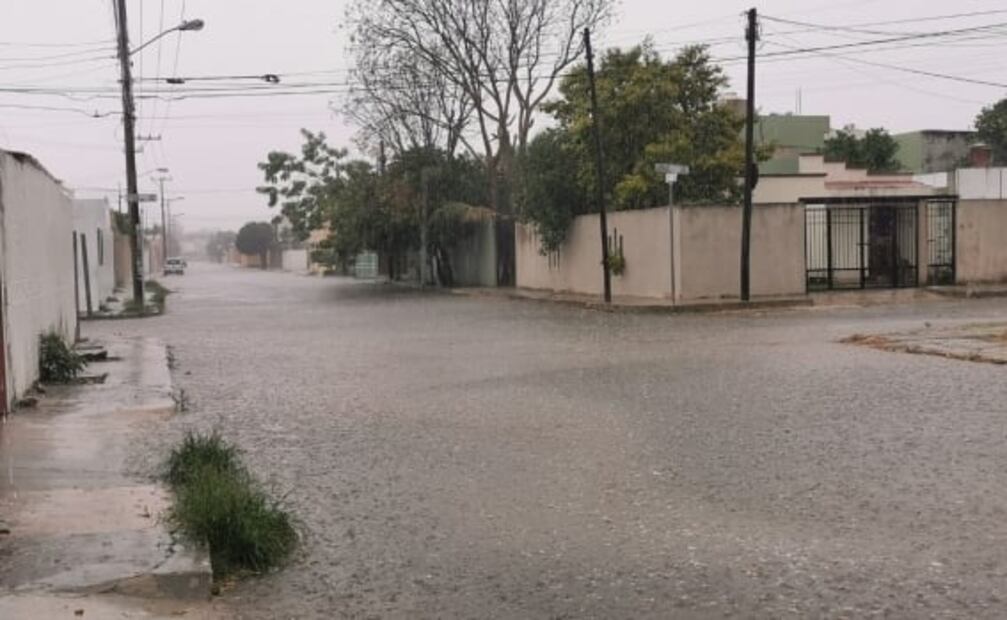 Lluvia y caída de granizo dan tregua temporal al calor en Mérida, Yucatán