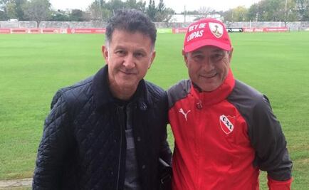 Juan Carlos Osorio visita al Independiente de Avellaneda