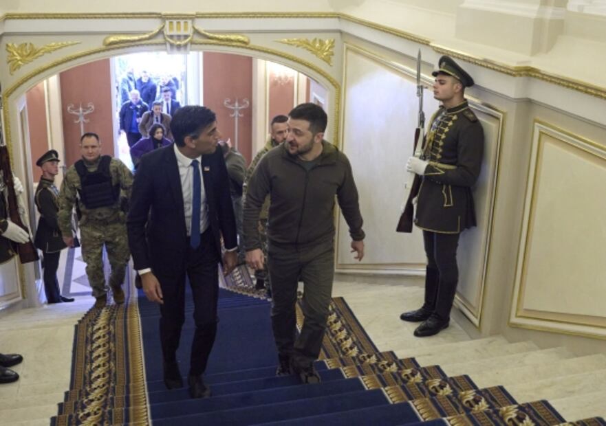 Sunak visita a Zelenski en Ucrania para expresarle el apoyo del Reino Unido