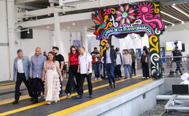 Brugada inaugura Tren “El Ajolote” tras obras de renovación; "estamos ajolotizando la ciudad”, afirma