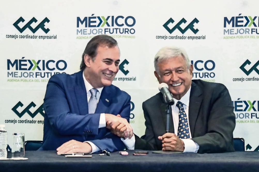 Juan Pablo Castañón, presidente del CCE, y Andrés Manuel López Obrador, virtual presidente electo, sostuvieron una reunión el pasado miércoles. Foto: GERMÁN ESPINOSA. EL UNIVERSAL