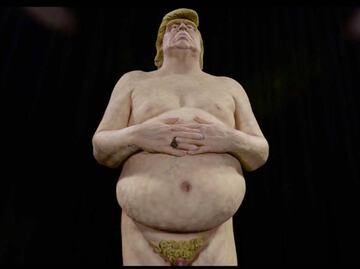 Estatua de Donald Trump desnudo aparece en Miami