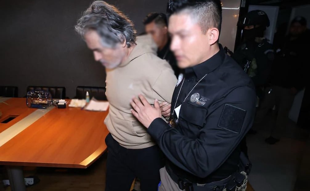 Hernán Bermúdez, presunto líder de "La Barredora", llega a Toluca para ser trasladado al Altiplano este jueves 18 de septiembre de 2025. Foto: Especial