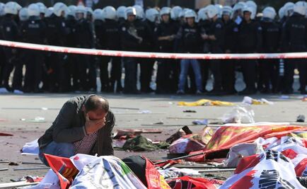 Suman 86 muertos por atentado en Turquía