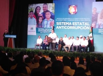 Presentan en BCS iniciativa de reforma anticorrupción