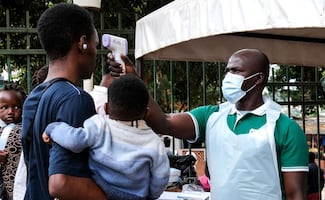  OMS teme exportación del brote de ébola en la región; van más de 80 muertos por brote 